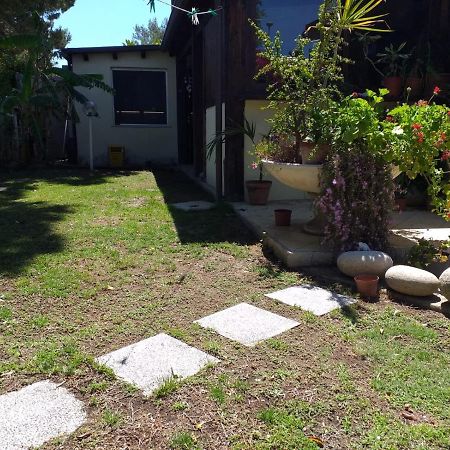 Brezza Di Mare Appartamento In Villa Con Giardino E Spiaggia ,Casa Vacanze Al Mare Куарту-Сант'Элена Экстерьер фото