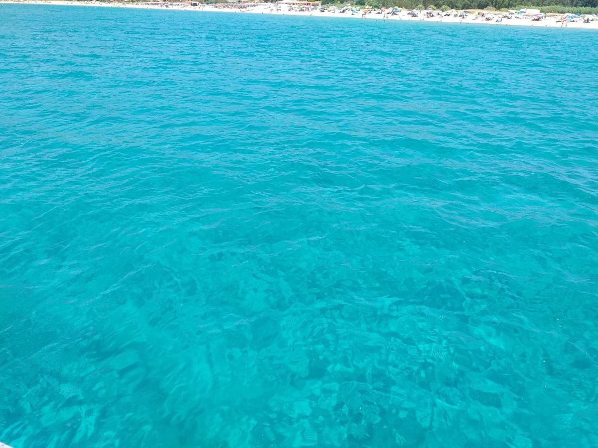Brezza Di Mare Appartamento In Villa Con Giardino E Spiaggia ,Casa Vacanze Al Mare Куарту-Сант'Элена Экстерьер фото