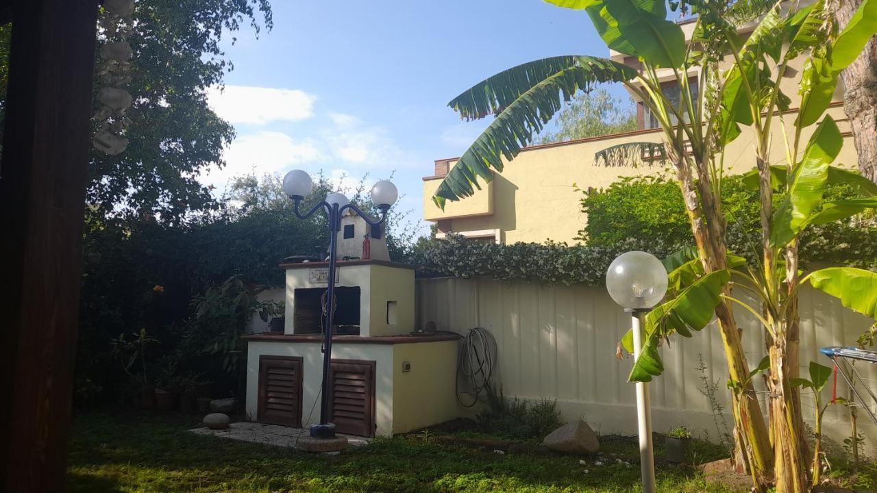Brezza Di Mare Appartamento In Villa Con Giardino E Spiaggia ,Casa Vacanze Al Mare Куарту-Сант'Элена Экстерьер фото